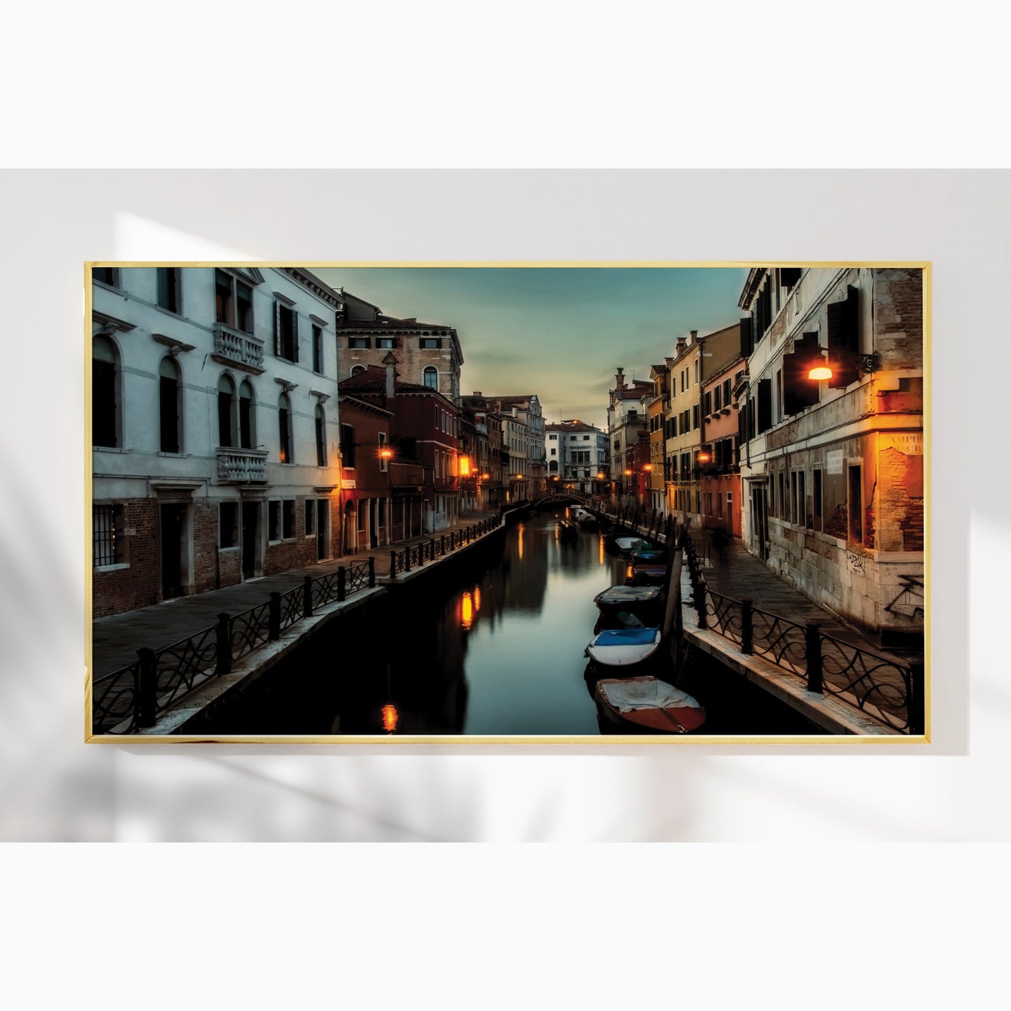 Venice Canal at Dusk – Tranquil Evening Glow